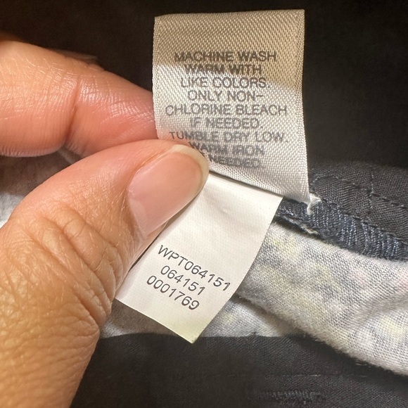 J. Jill Cotton Floral Live-In Chino Pants Size 8 - Picture 4 of 8